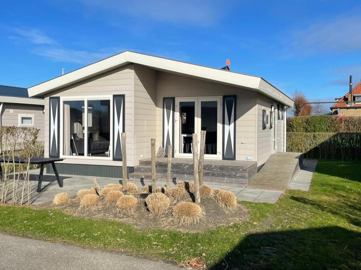 Chalet Op Gezellige Familiecamping Bij Zee カンペルラント エクステリア 写真