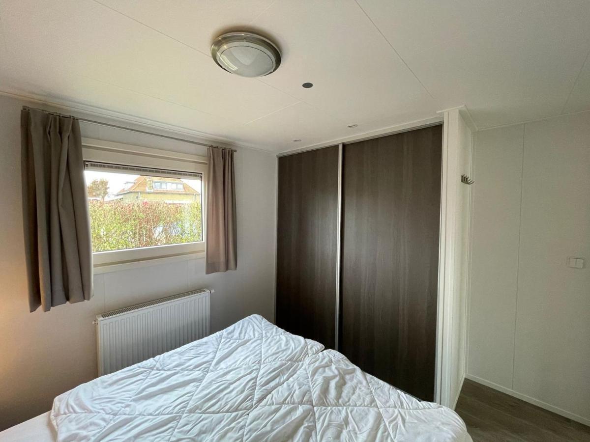 Chalet Op Gezellige Familiecamping Bij Zee カンペルラント エクステリア 写真